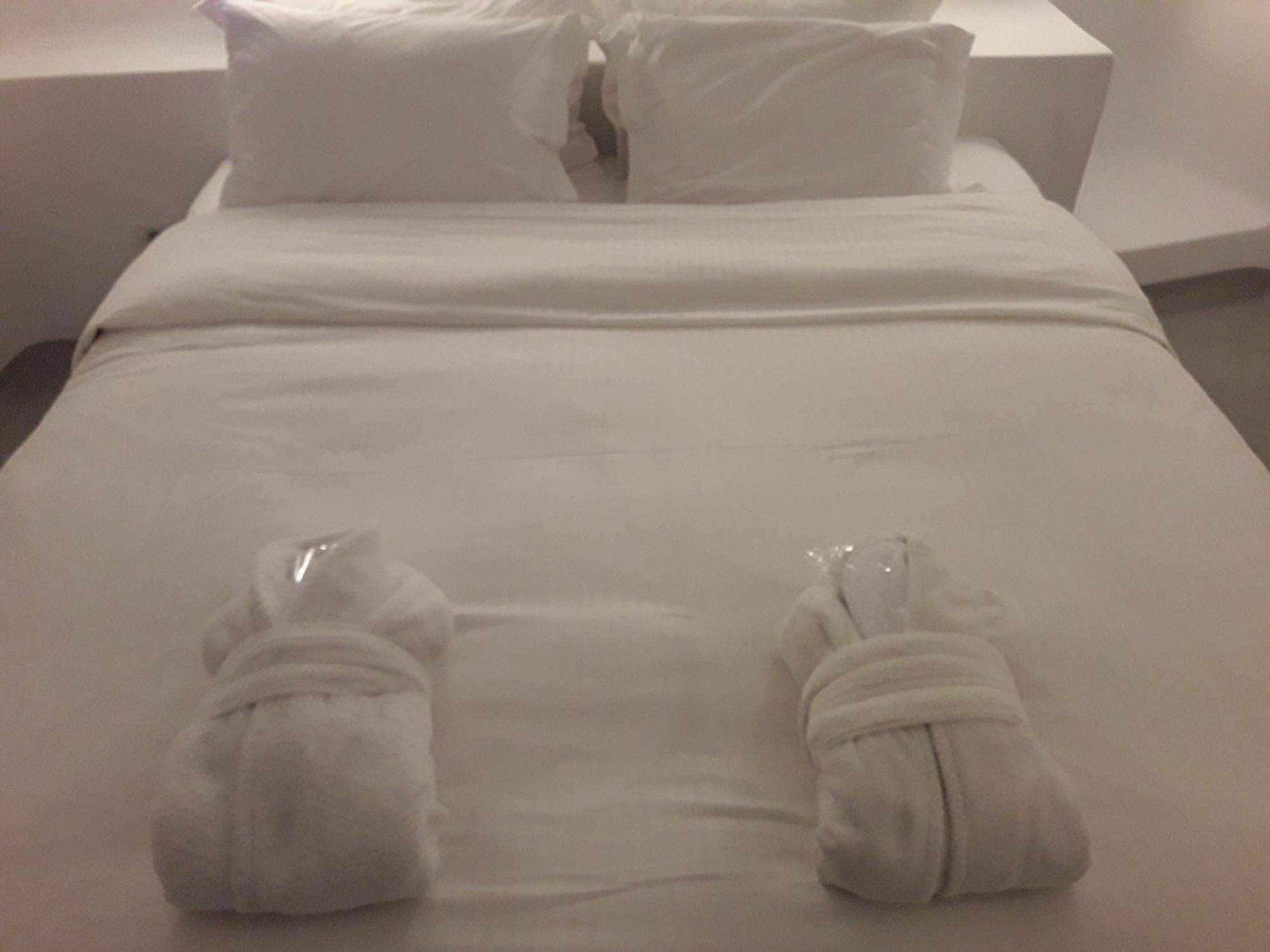 Iriana Suites Fíra Kültér fotó